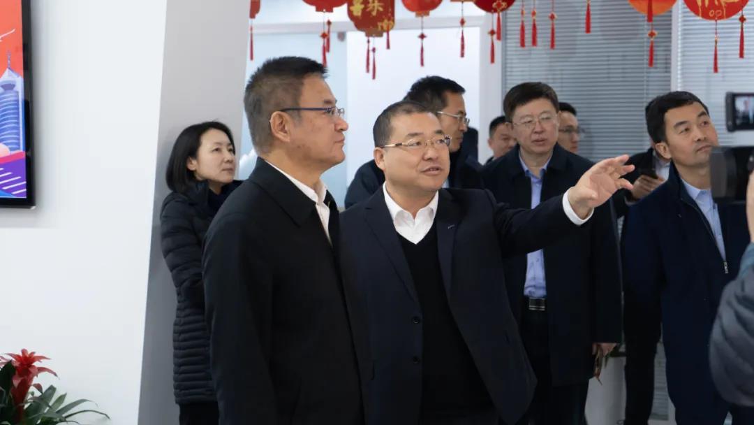 崂山区委书记孙海生一行参观视察博天堂集团色谱